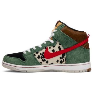 Dunk High SB 'Walk The Dog' BQ6827-300