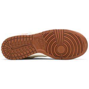 Dunk Low Premium 'Medium Curry' DD1390-100