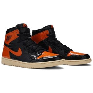 Air Jordan 1 Retro High OG 'Shattered Backboard 3.0' 555088-028