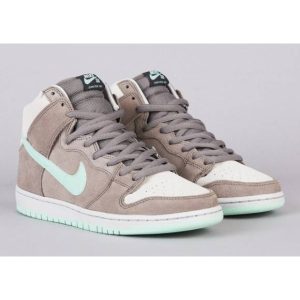 Dunk High Pro SB 'Soft Grey' 305050-030