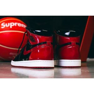 Air Jordan 1 Retro High OG 'Patent Bred' 555088-063