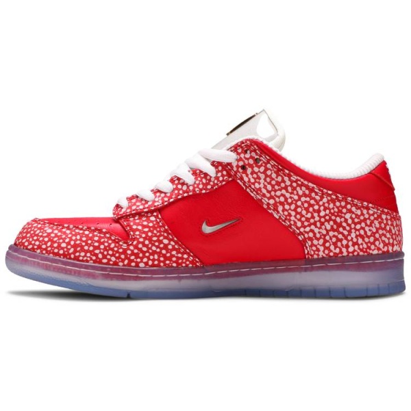 fe28066b138a11ee8b5e00affb376782 Stingwater x Dunk Low SB 'Magic Mushroom' DH7650-600