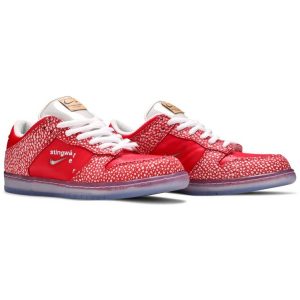 Stingwater x Dunk Low SB 'Magic Mushroom' DH7650-600